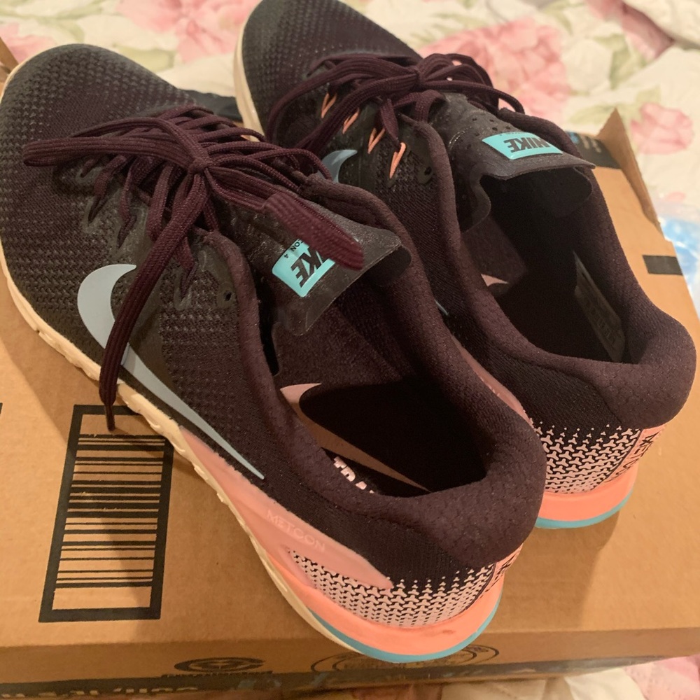 Women’s Nike metcon 4 size 11